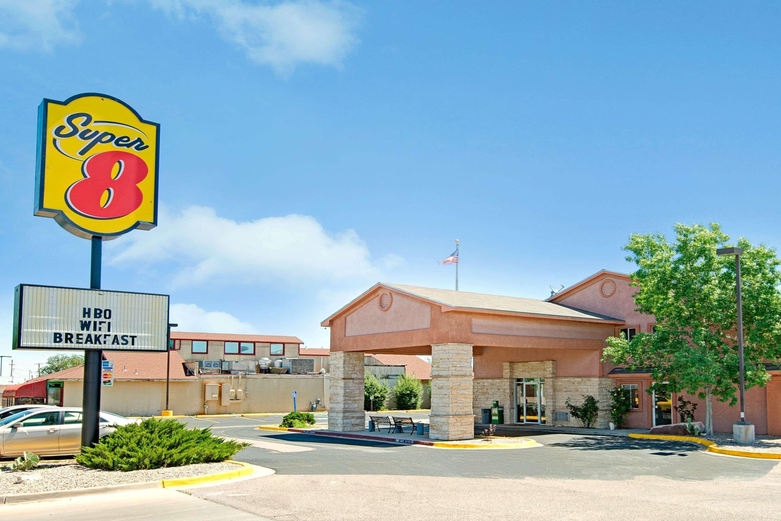 Super 8 By Wyndham Belen Nm Exterior foto